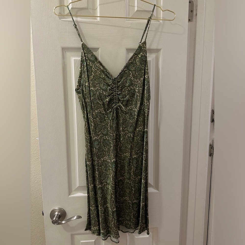 Green printed daytime/nighttime mini dress from Zara.